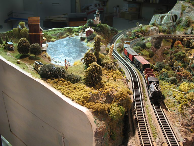 HO Scale 12x16 Model Railroad Layouts PlansModel Railroad Layouts Plans