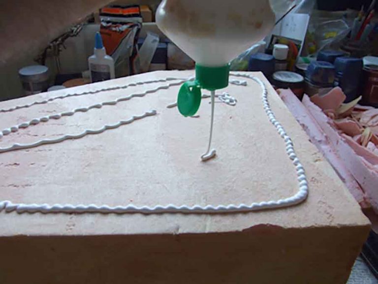 Make a train tunnel out of styrofoam Model railroad layouts