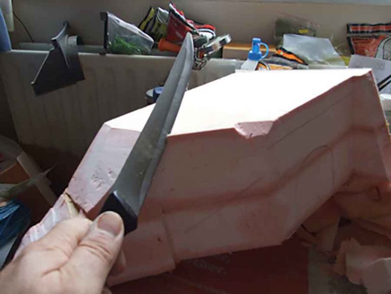 Make a train tunnel out of styrofoam Model railroad layouts