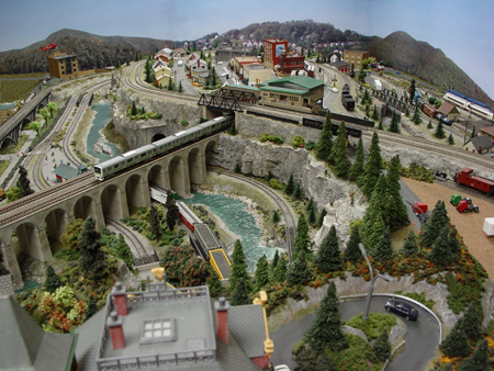 n scale trains layout