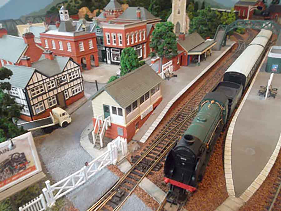 model train platform