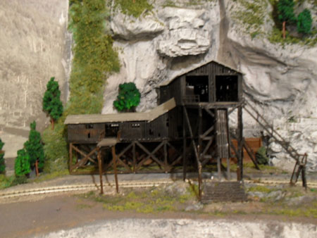 model railroad coal shute