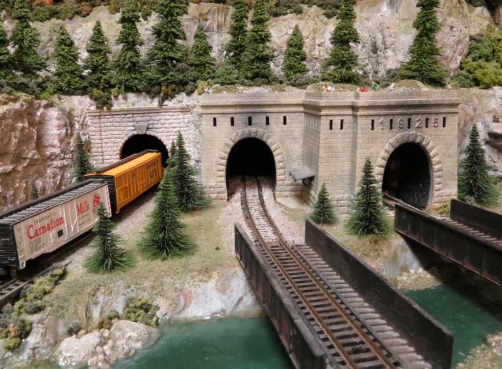 model railraod tunnels