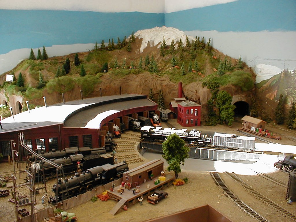 model railroad roundhouse
