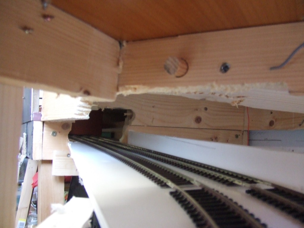 model railway dead end tunnel for fiddleyard