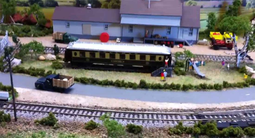 John's video of his first layout - Model railroad layouts plansModel ...
