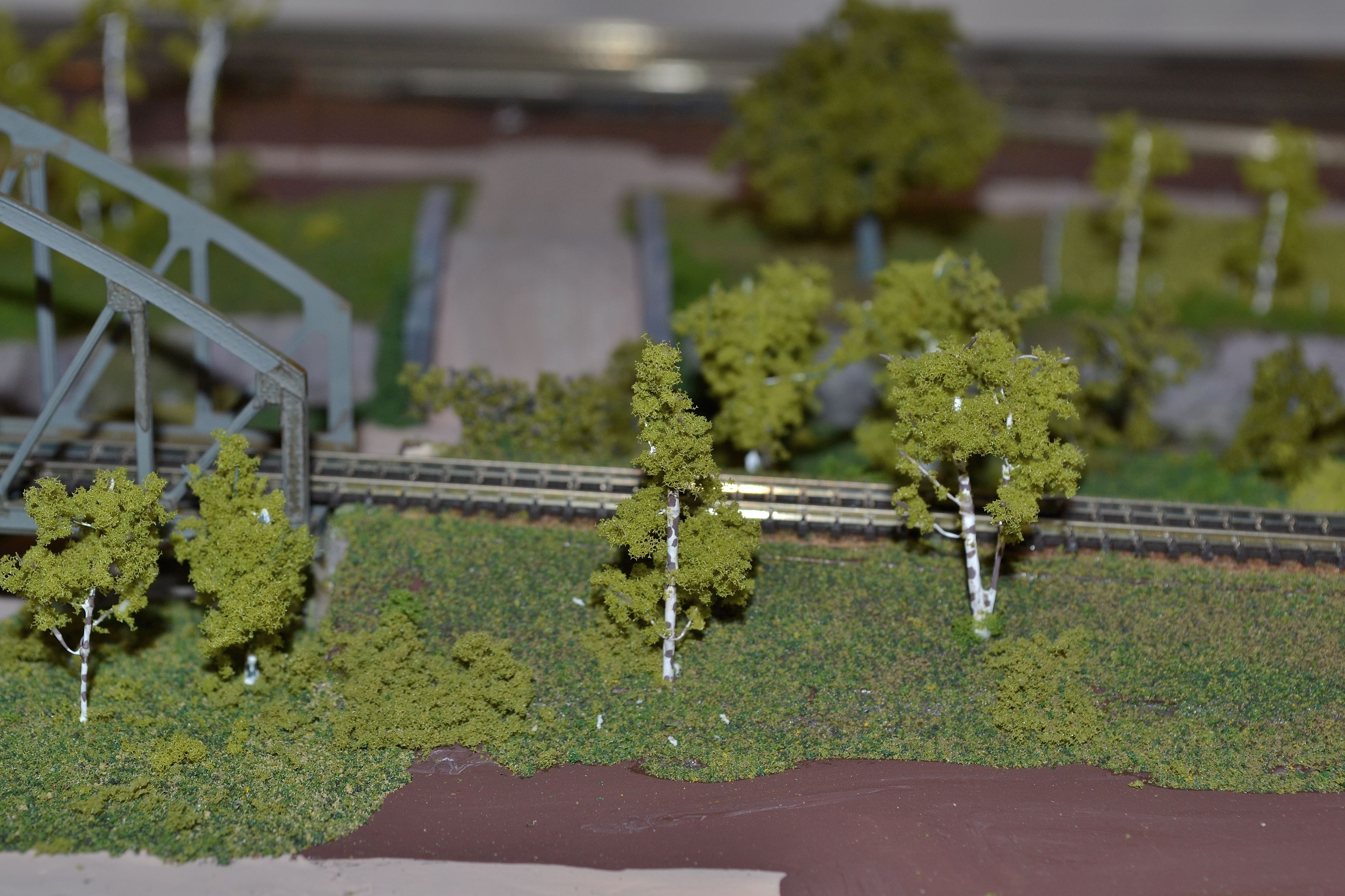 z scale model railroad
