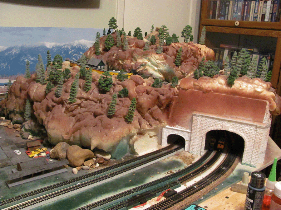 Mountain Train Garage with upper scenic Tourist Train