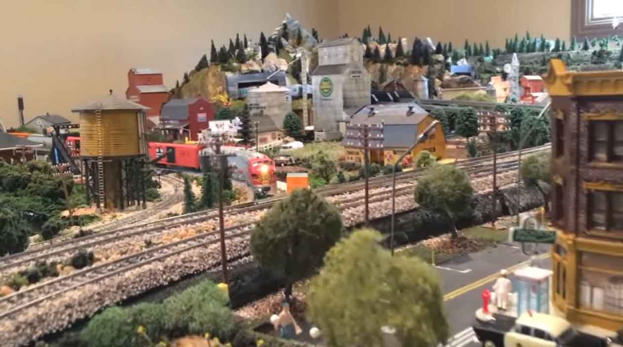 HO scale model railway