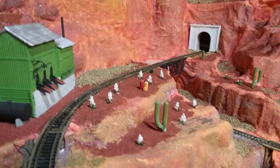 N scale model railroad