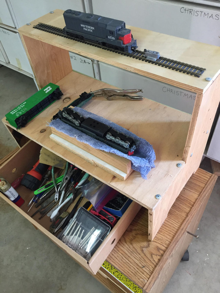 Suspend model railway from ceiling Ian's Model railroad layouts