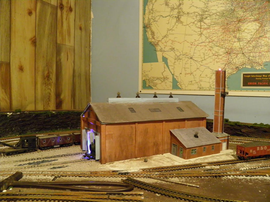 thumbnail image 2 of Showcase Miniatures N Scale US & S Double Door Relay Cabinets – Unassembled White Metal Kit – Century Foundry 507 2 of 3