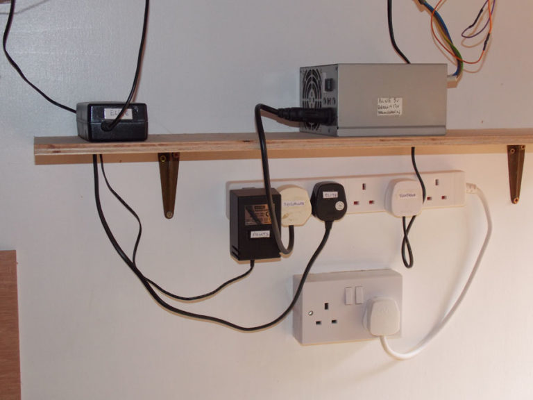 Computer power supply for model railway - Model railroad layouts ...