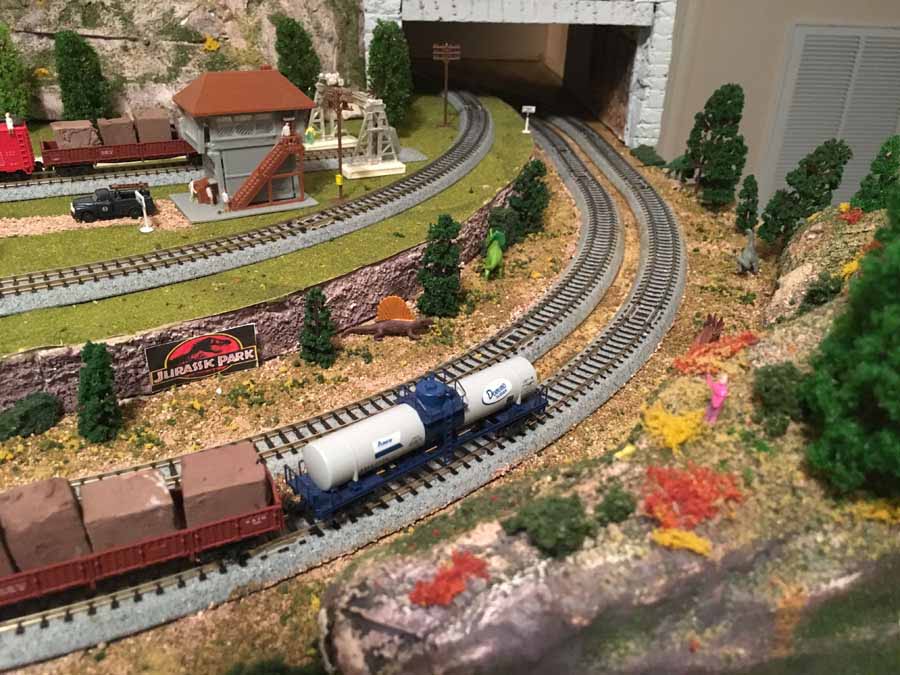 curved track model train