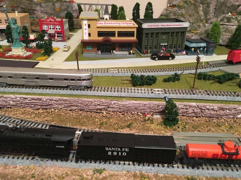 N scale layouts - Model railroad layouts plansModel railroad layouts plans