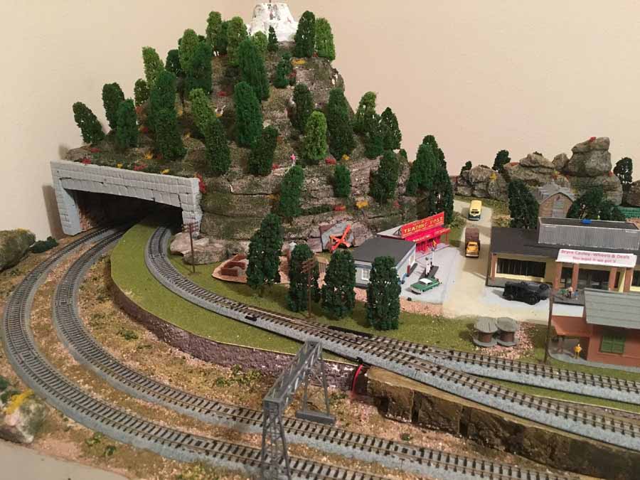 n scale on a door railroad tunnel