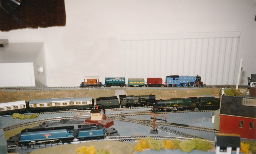 Model train incline deminsions