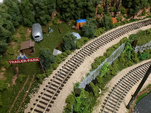 ho scale train layouts 16 x 8 camping scene