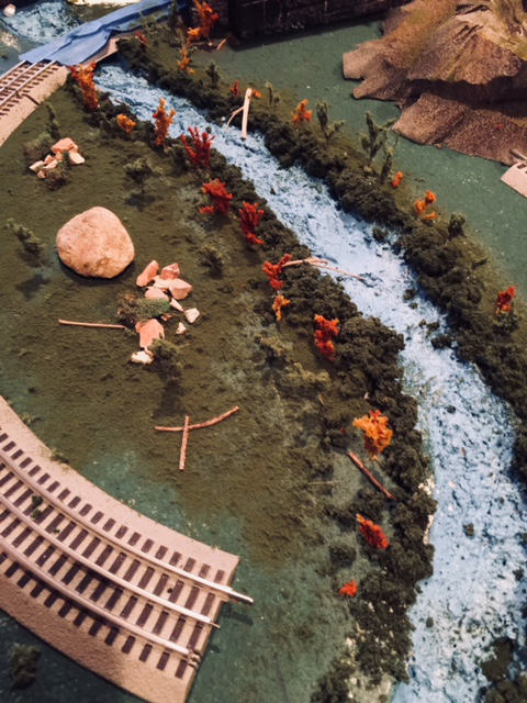 6x10 model railroad river scenery