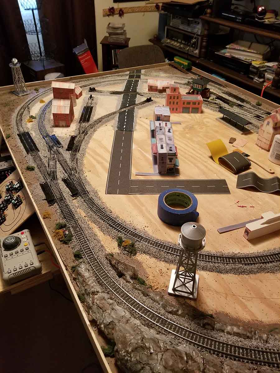 building town model railroad