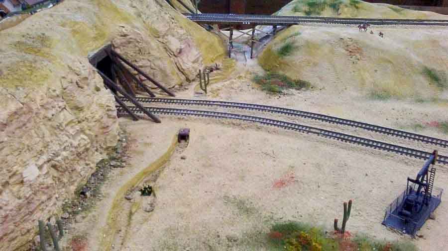 HO model railroad tunnel