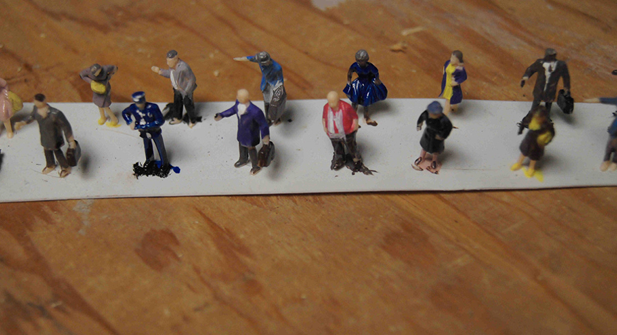 HO scale painted figures