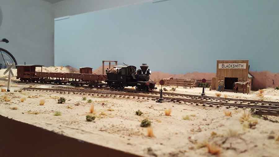 on30 model train mining layout