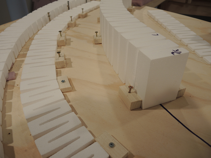8x12 HO layout polystyrene risers