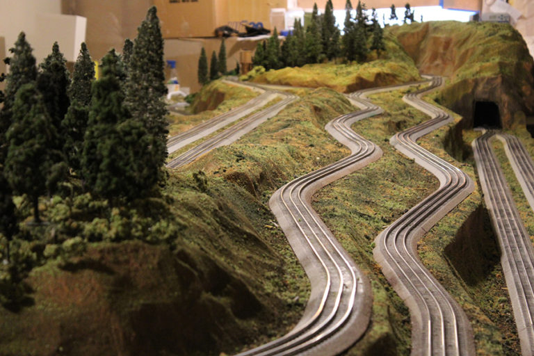 Fastrack layout plans - Model railroad layouts plansModel railroad ...