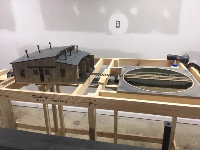 O scale roundhouse