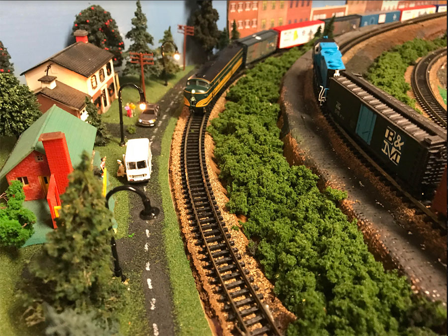 4x7 model railroad