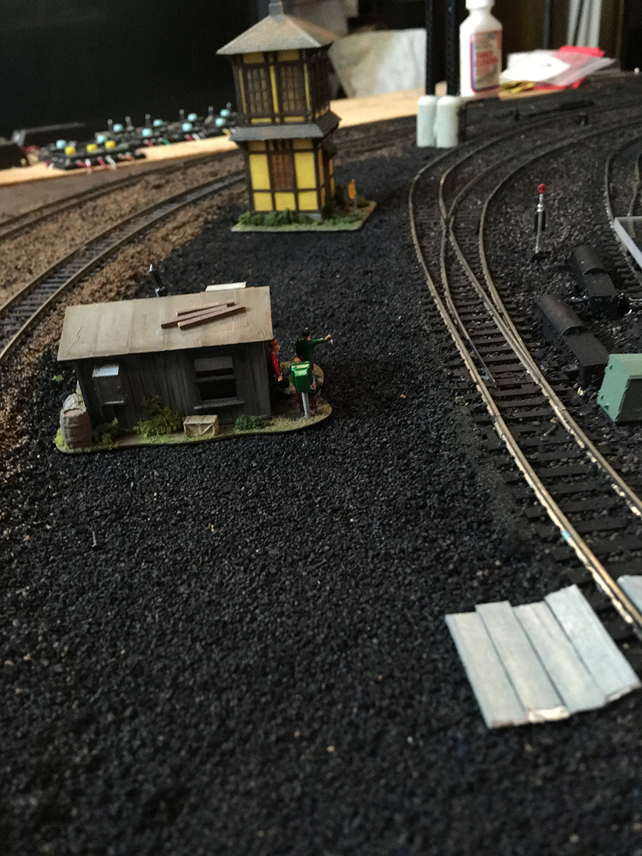 model railroad curves with ballast