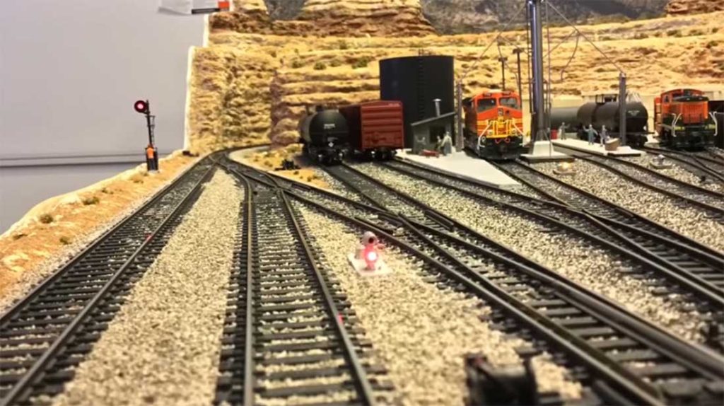 HO scale cab ride on layout - Model railroad layouts plansModel ...