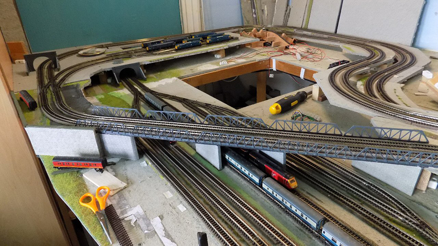 multi level n scale layout
