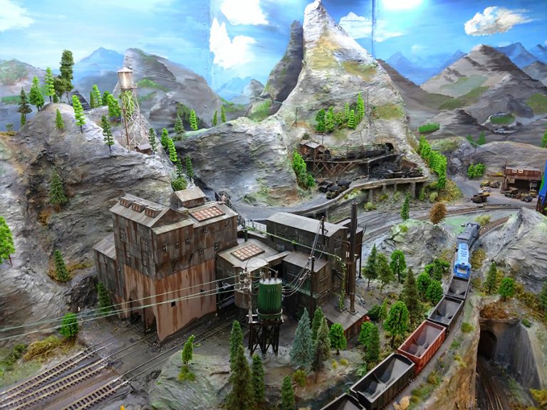 HO scale mining structures - Model railroad layouts plansModel railroad ...