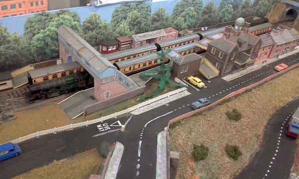 model railway passenger bridge