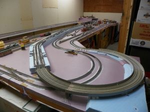 L shaped N scale track plans - Model railroad layouts plansModel ...