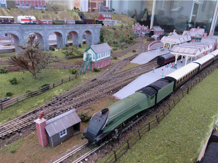 mallard model railway
