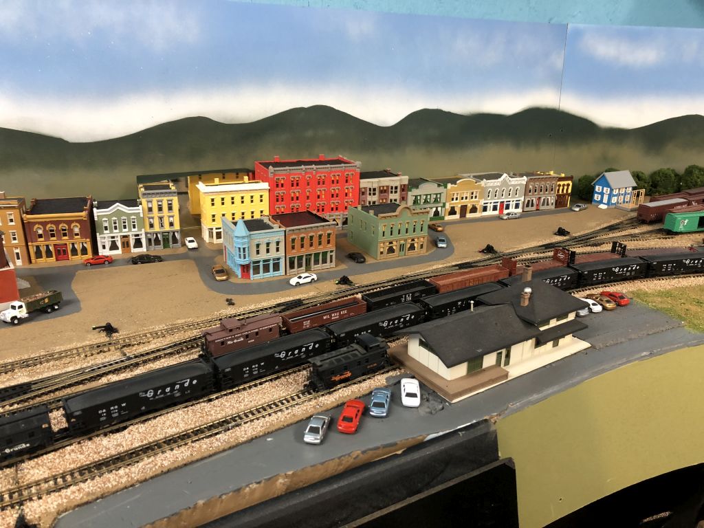 N Scale Northern Pacific Freight cars