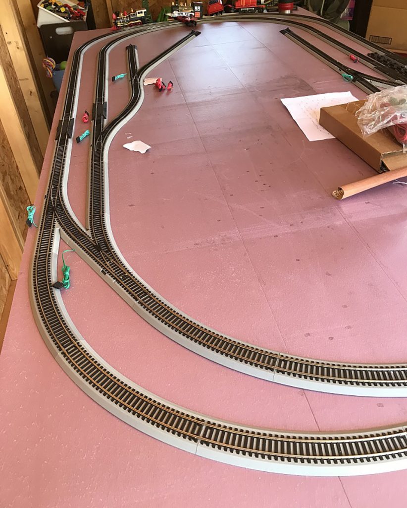 Bachmann EZ track ho scale layout - Model railroad layouts plansModel ...