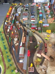 Jim starts his 4 x 8 HO scale railroad - Model railroad layouts ...