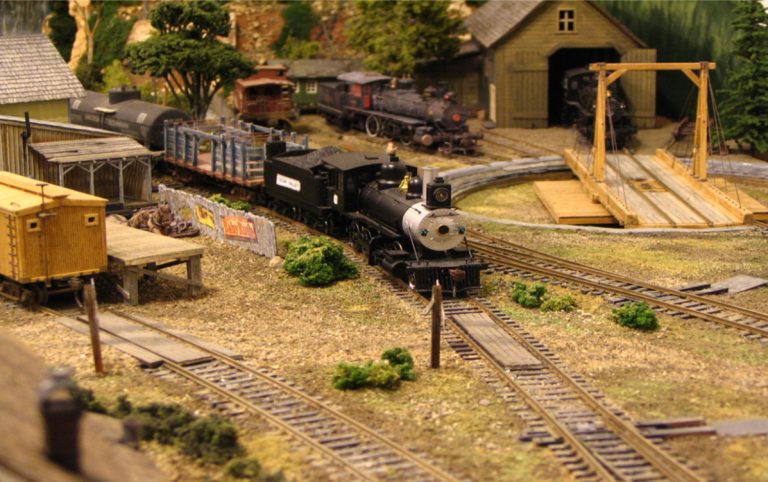 Jim's HO scale Cedar Valley Lumber Rail Road - Model railroad layouts ...