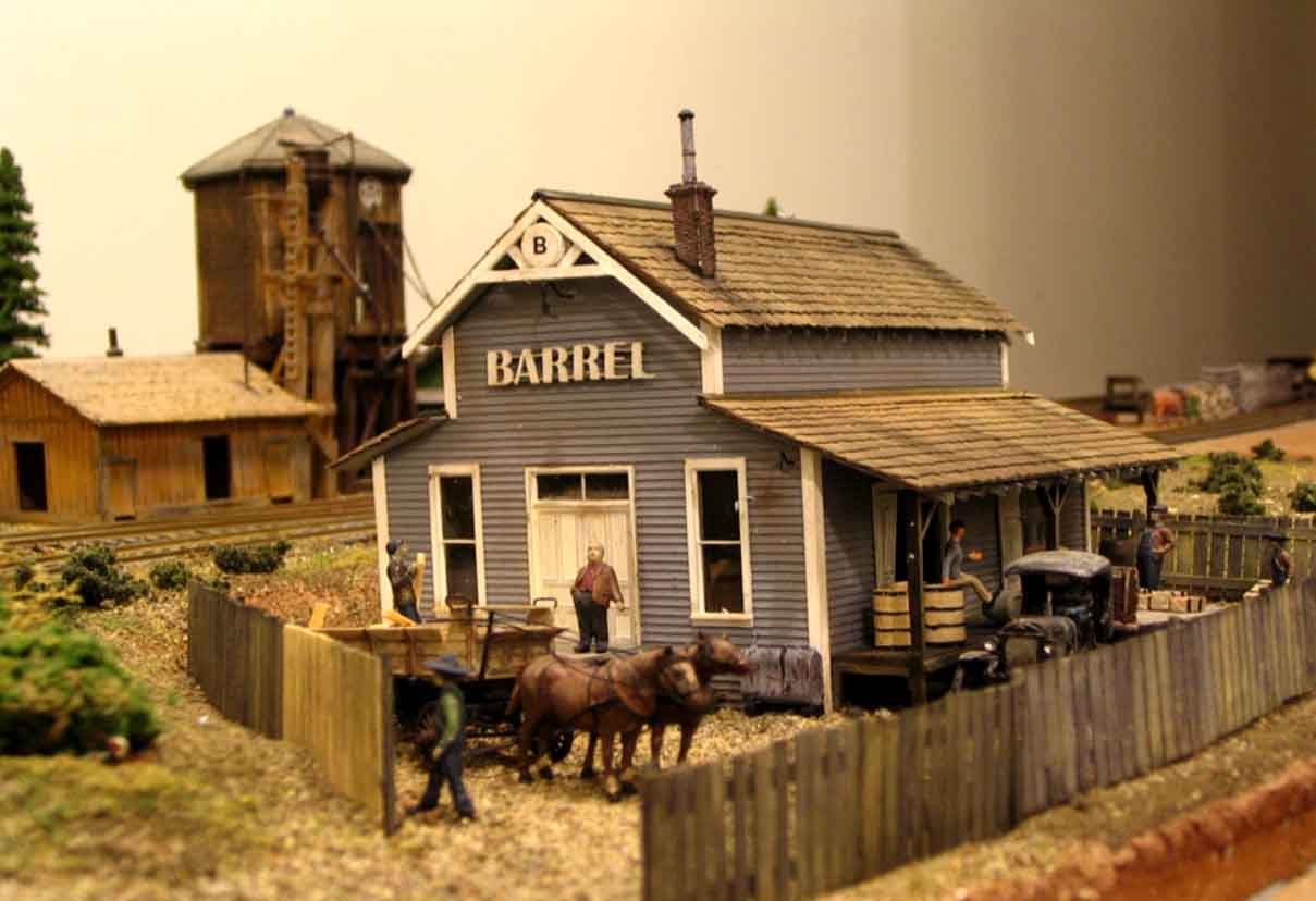 model railroad building HO scale