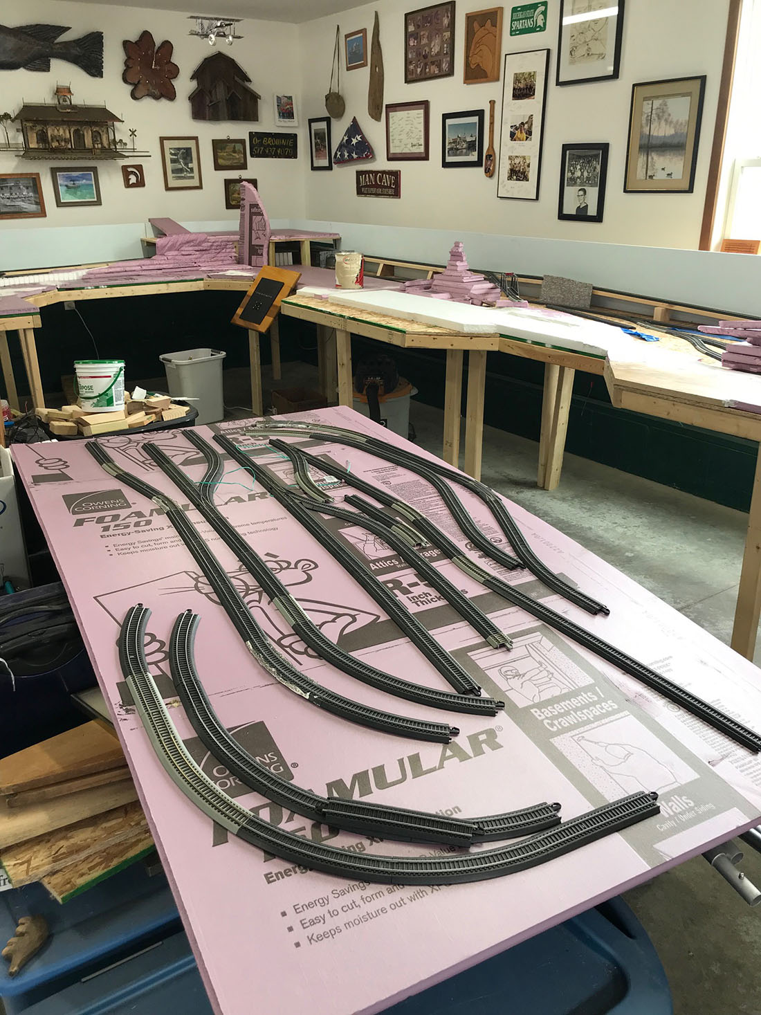 HO scale laying track for bus wire