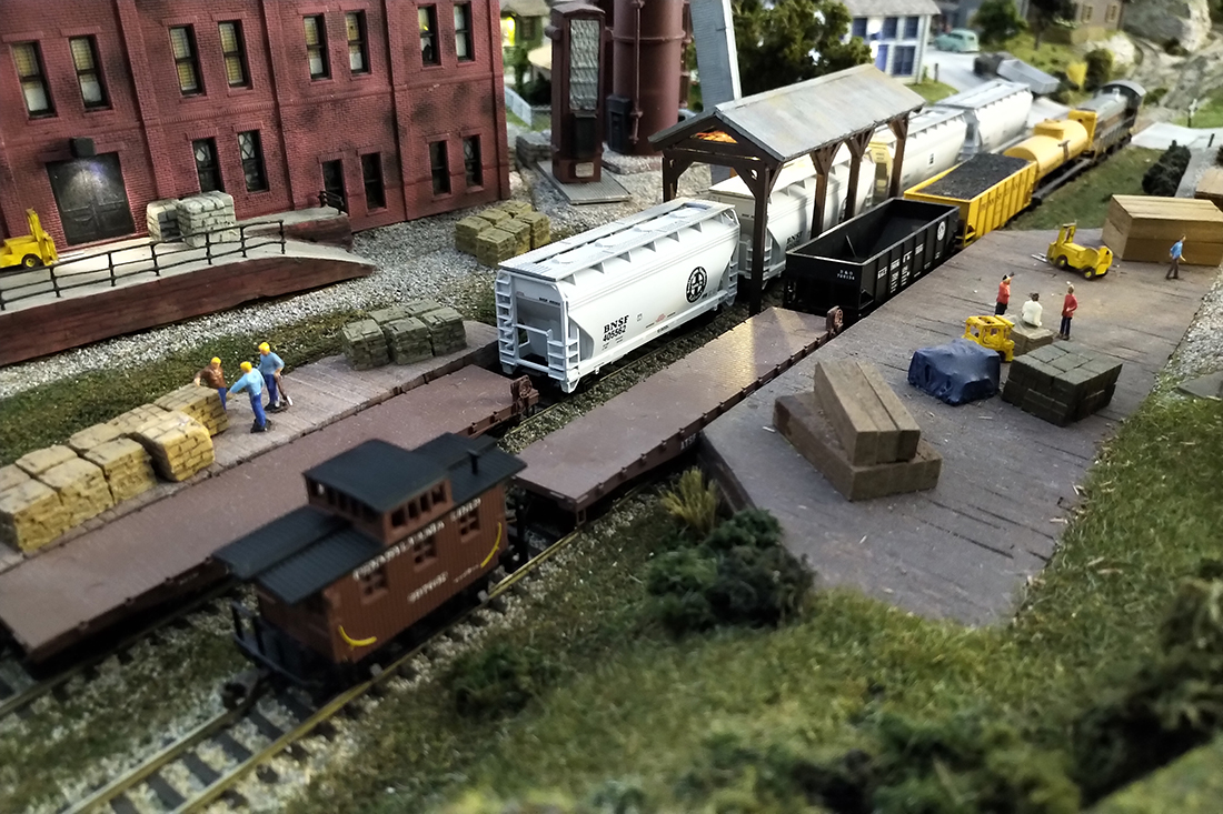 model railroad lumber yard