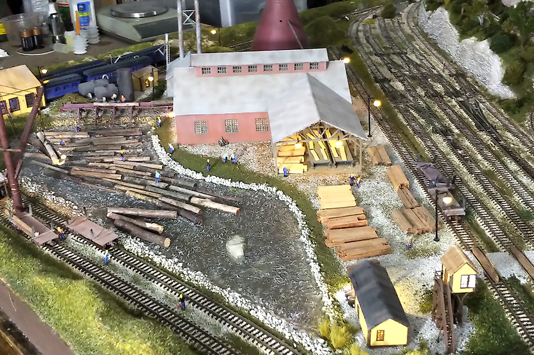 model railroad logging layouts lumber mill