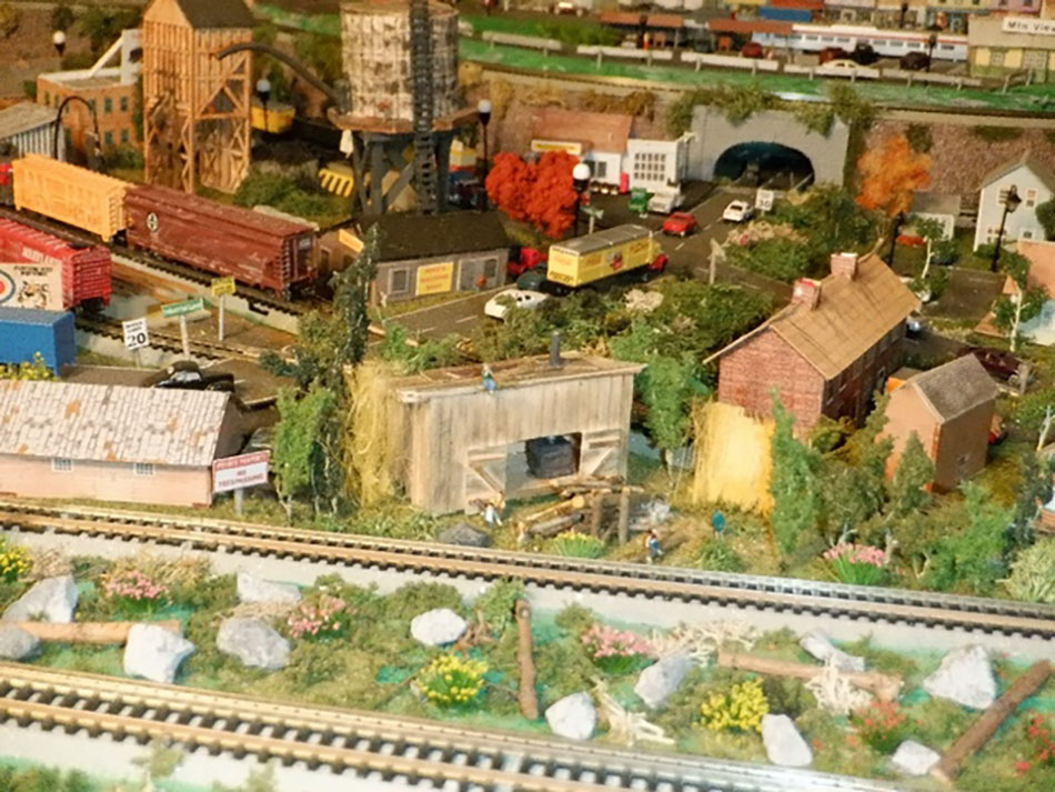 N scale small layout