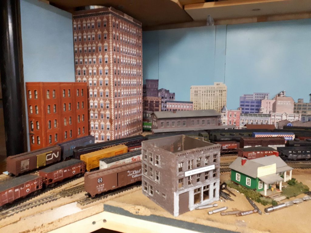 HO scale city layout - Model railroad layouts plansModel railroad ...