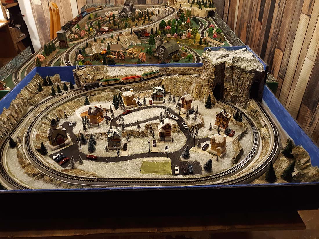 N scale winter layout