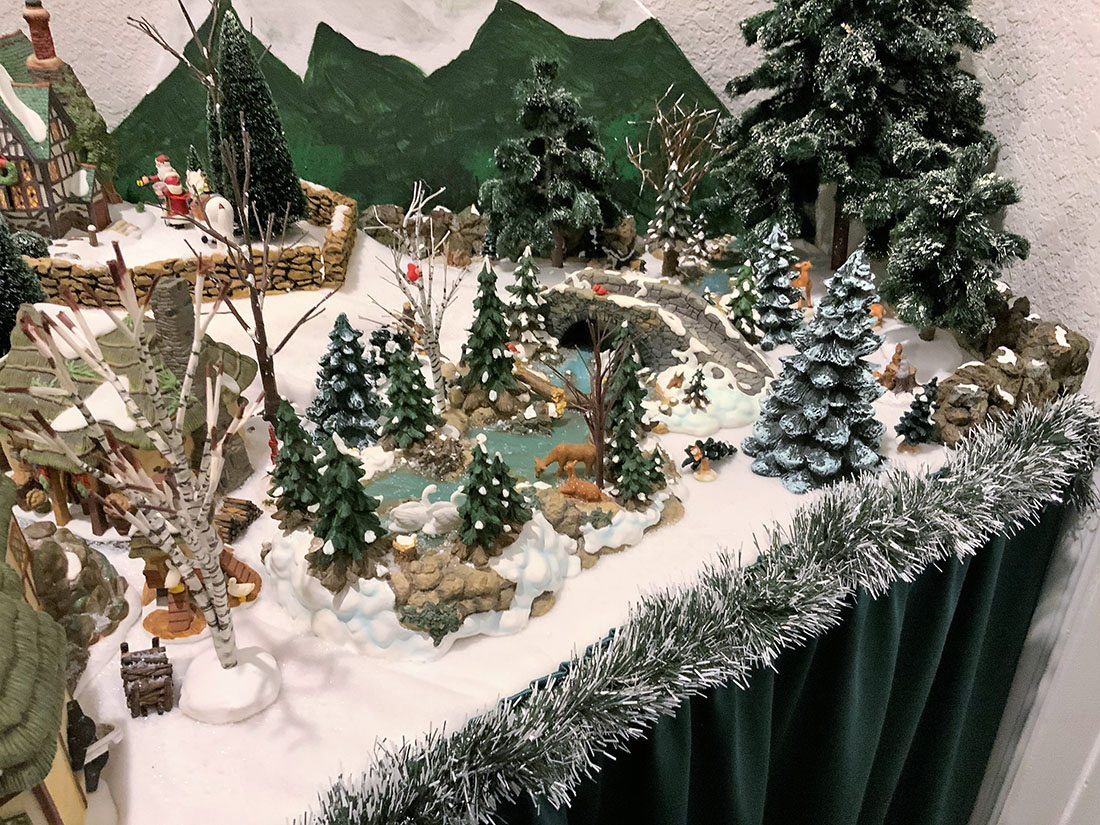 model railroad Christmas layouts